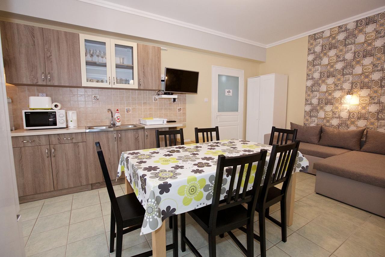 Zoli Apartmanok-timi Koelcsey 34-36 Apartment *