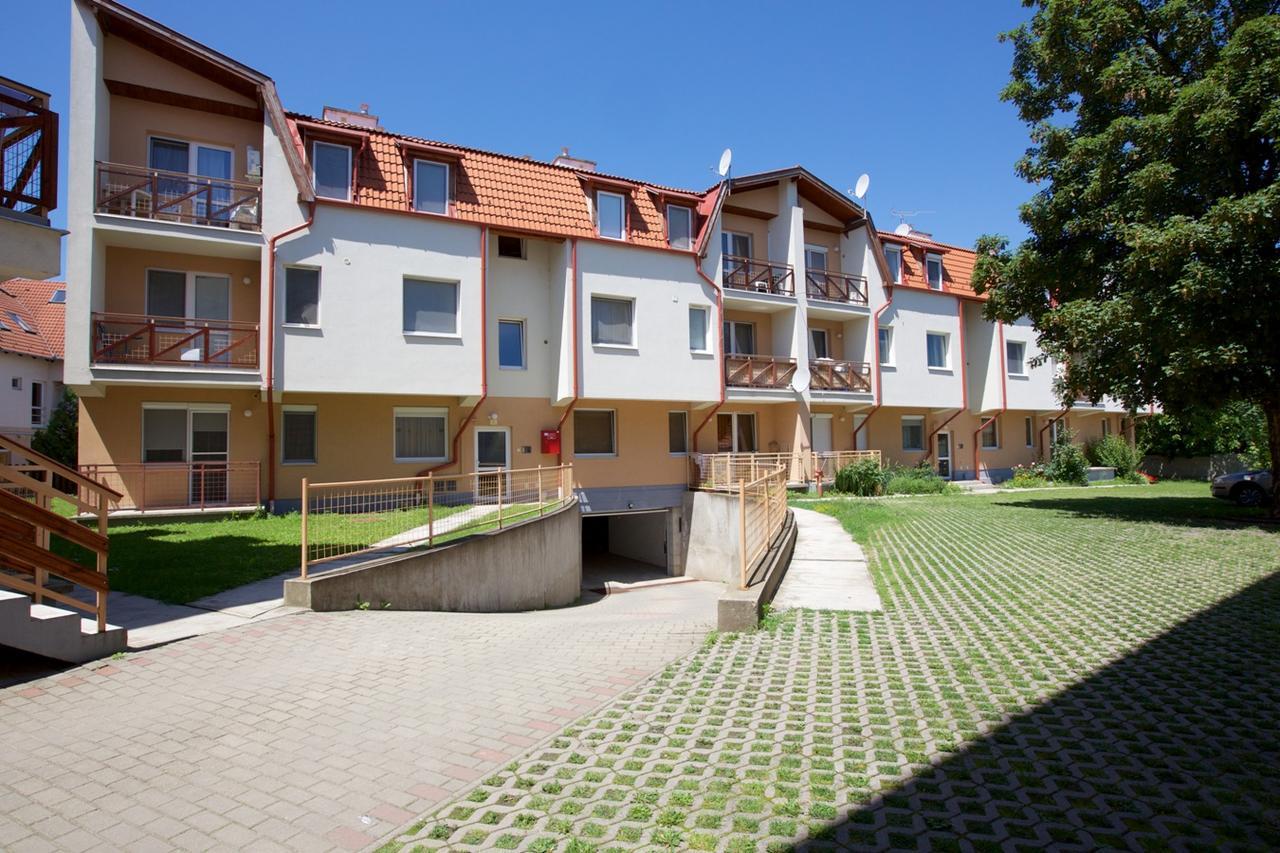 Apartment Zoli Apartmanok-timi Koelcsey 34-36 *